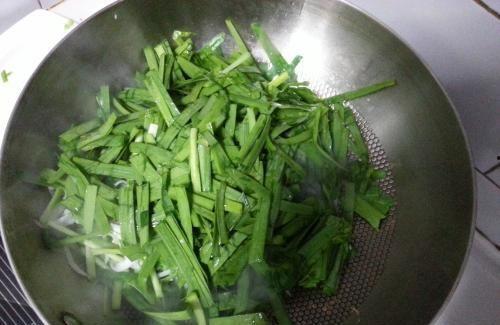 小白树叶吃瓜,一场自然的味蕾盛宴