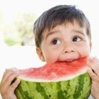 图片男孩吃瓜头像高清,高清男孩吃瓜头像，夏日清凉一夏