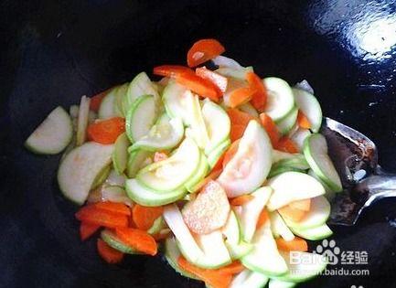 茄瓜凉拌可以吃吗,夏日清爽美食新选择