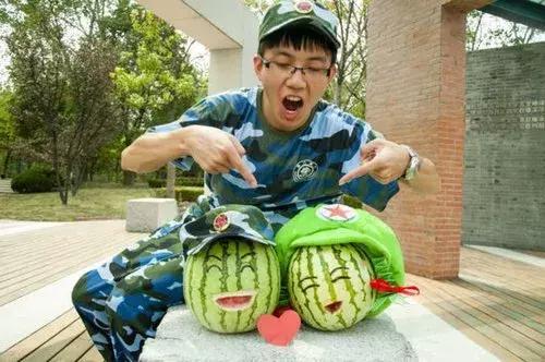 gzh 留学吃瓜君,跟随“吃瓜君”探秘海外生活点滴